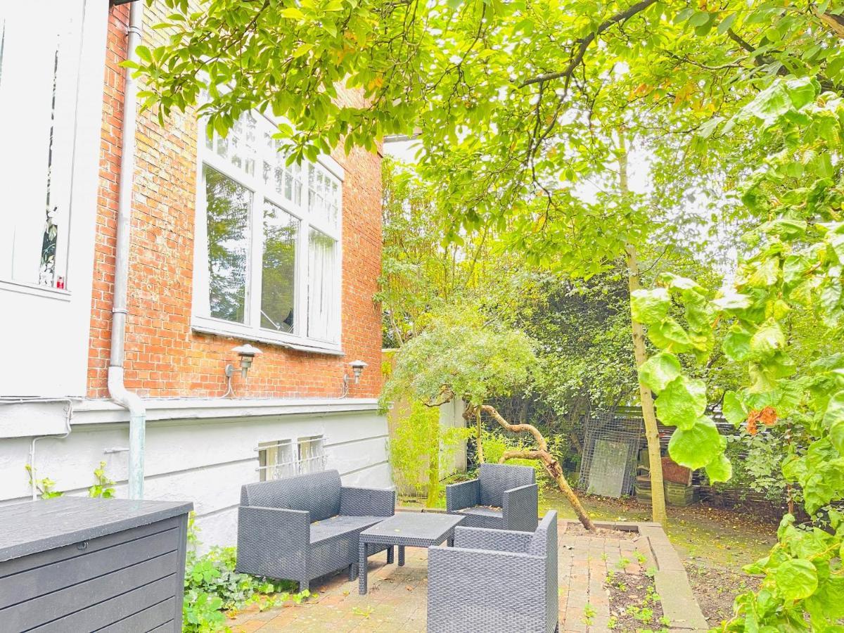 Aday - Aalborg Mansion - Big Apartment With Garden Kültér fotó